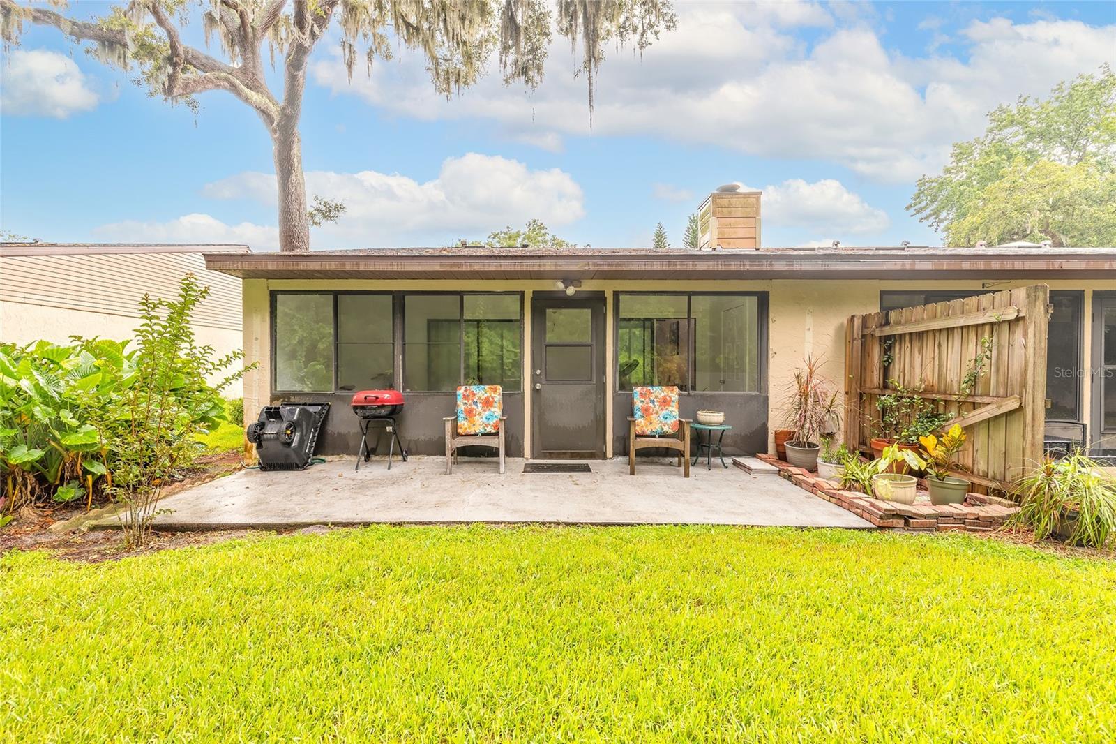 1237 CHARTER OAKS CIRCLE