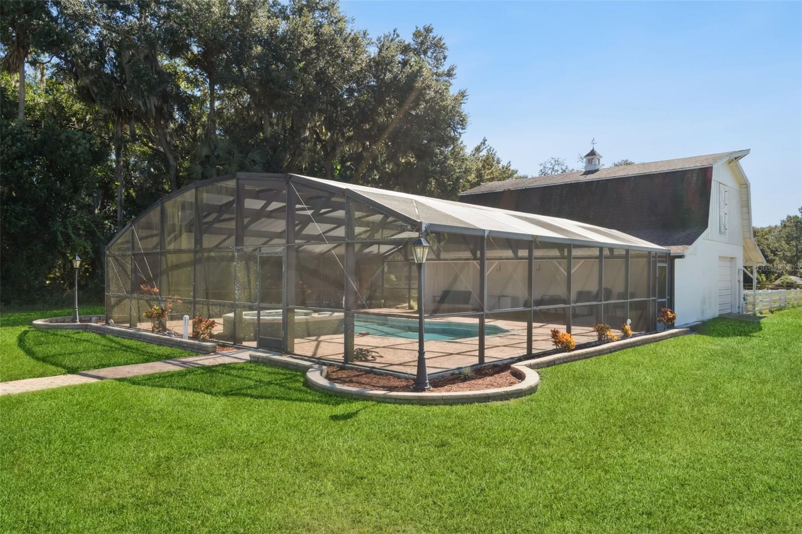 PALM HAMMOCK - Residential