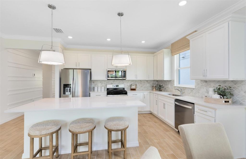 Photo of 3963 Meandering Bay Drive, Apopka, FL 32712 (MLS # O6364613)