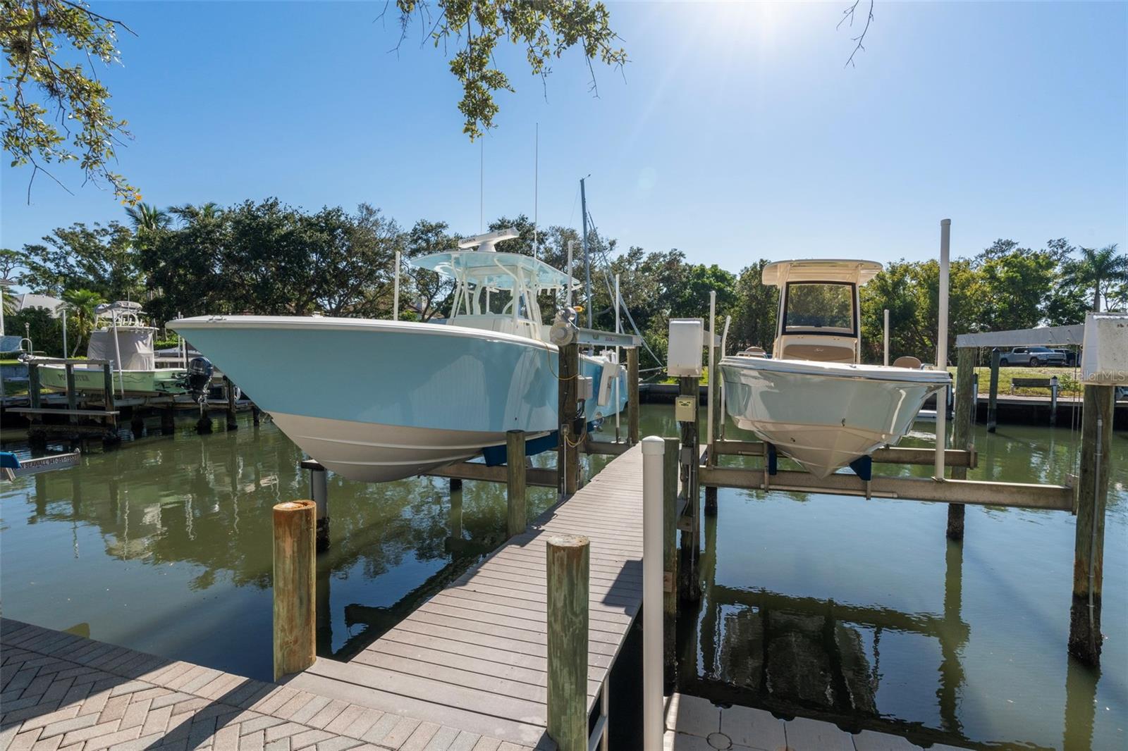 OYSTER BAY LANDINGS - Residential