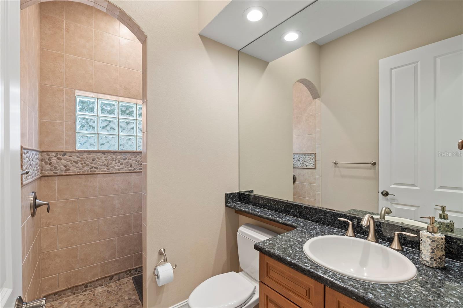 OYSTER BAY LANDINGS - Residential