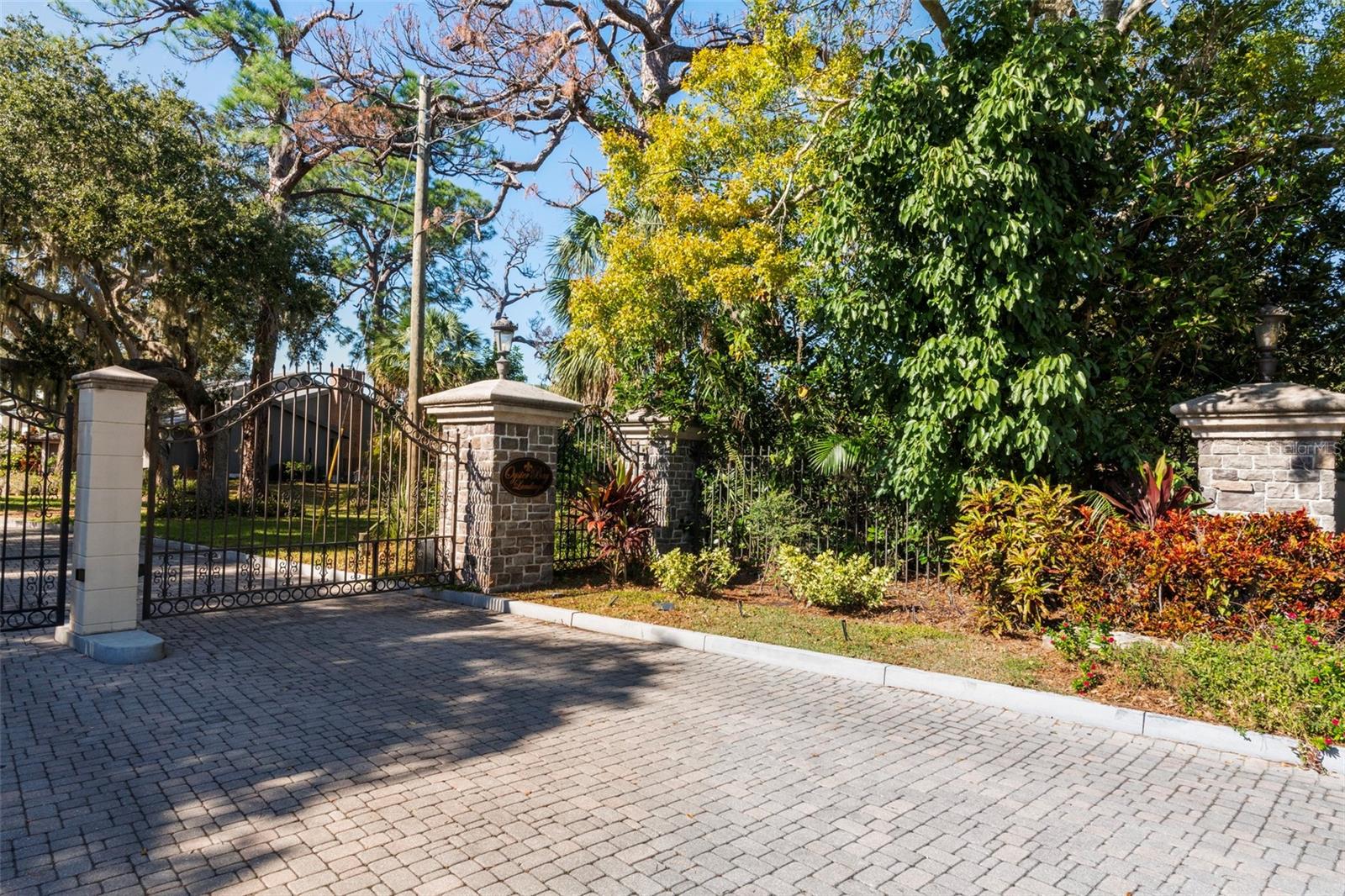 OYSTER BAY LANDINGS - Residential