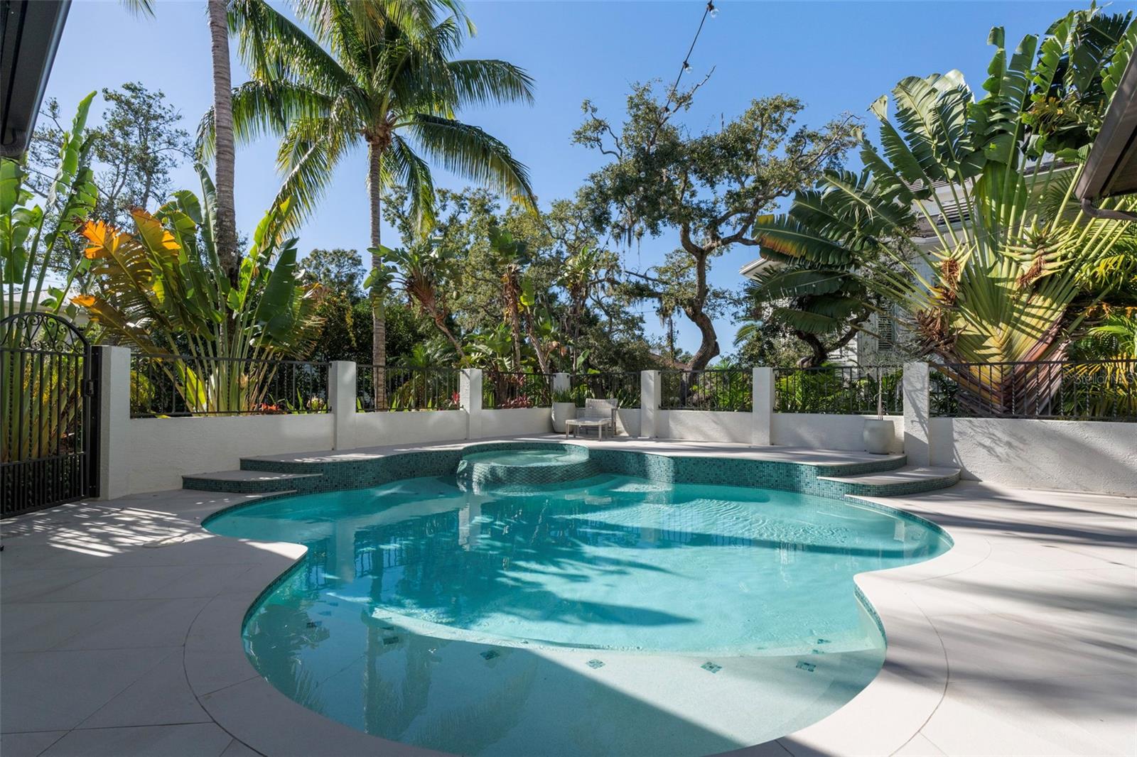 OYSTER BAY LANDINGS - Residential