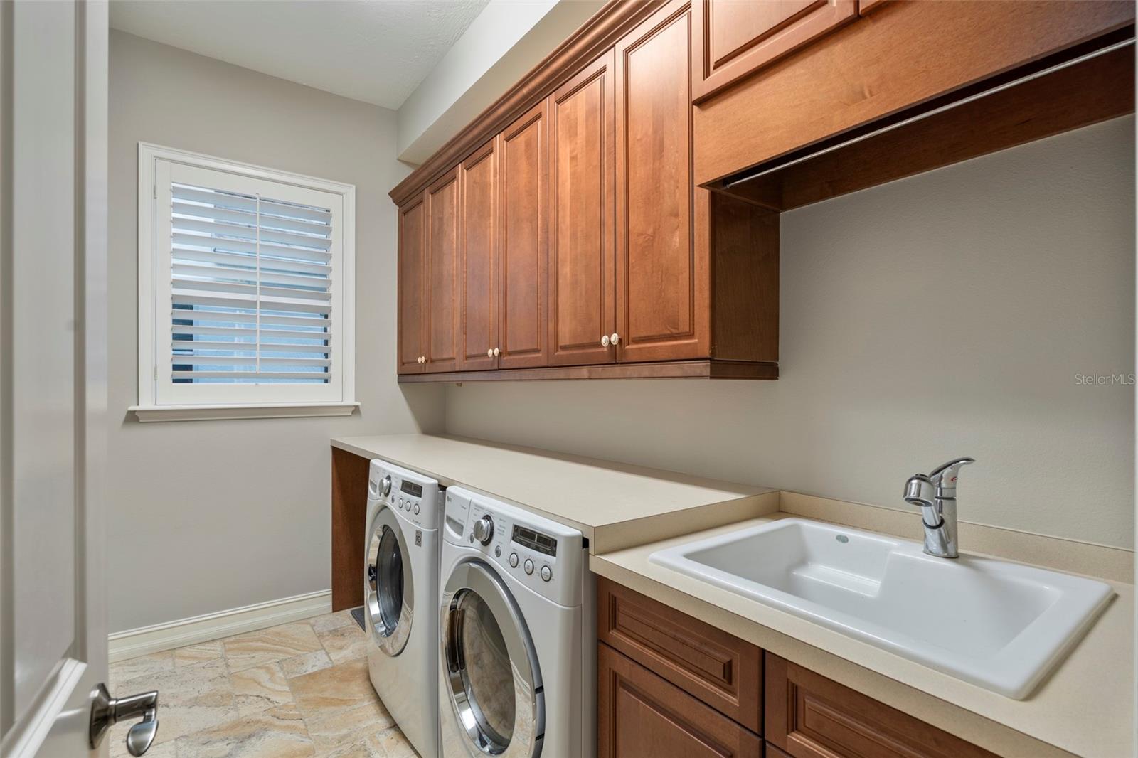 OYSTER BAY LANDINGS - Residential