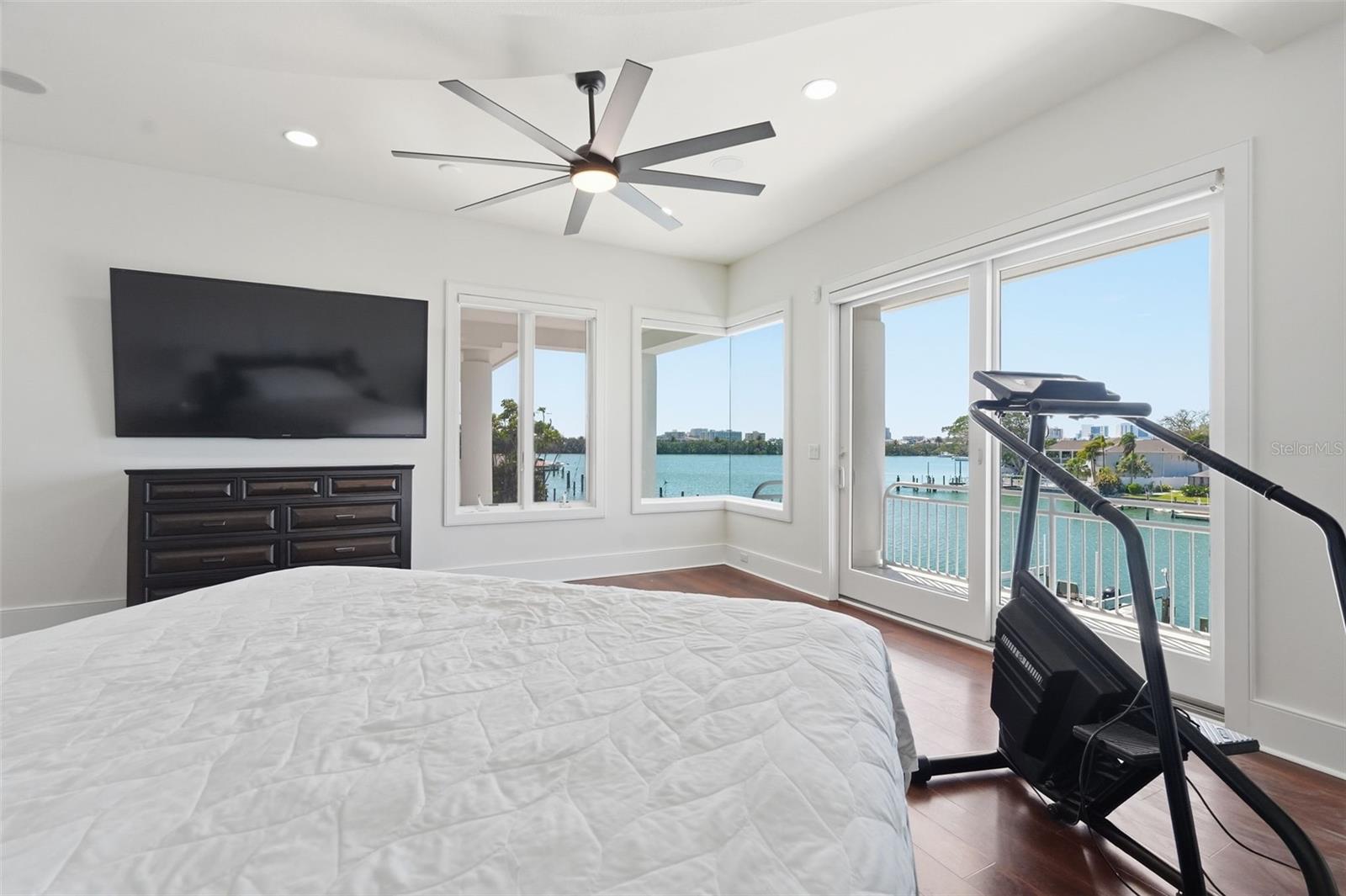 ISLAND ESTATES OF CLEARWATER - Residential