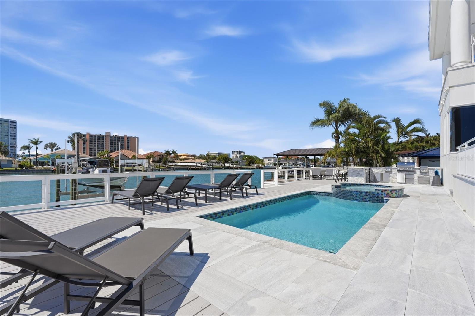 ISLAND ESTATES OF CLEARWATER - Residential