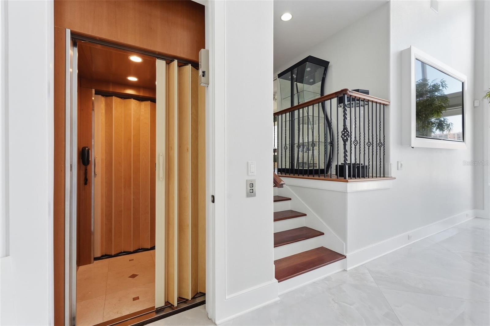 ISLAND ESTATES OF CLEARWATER - Residential