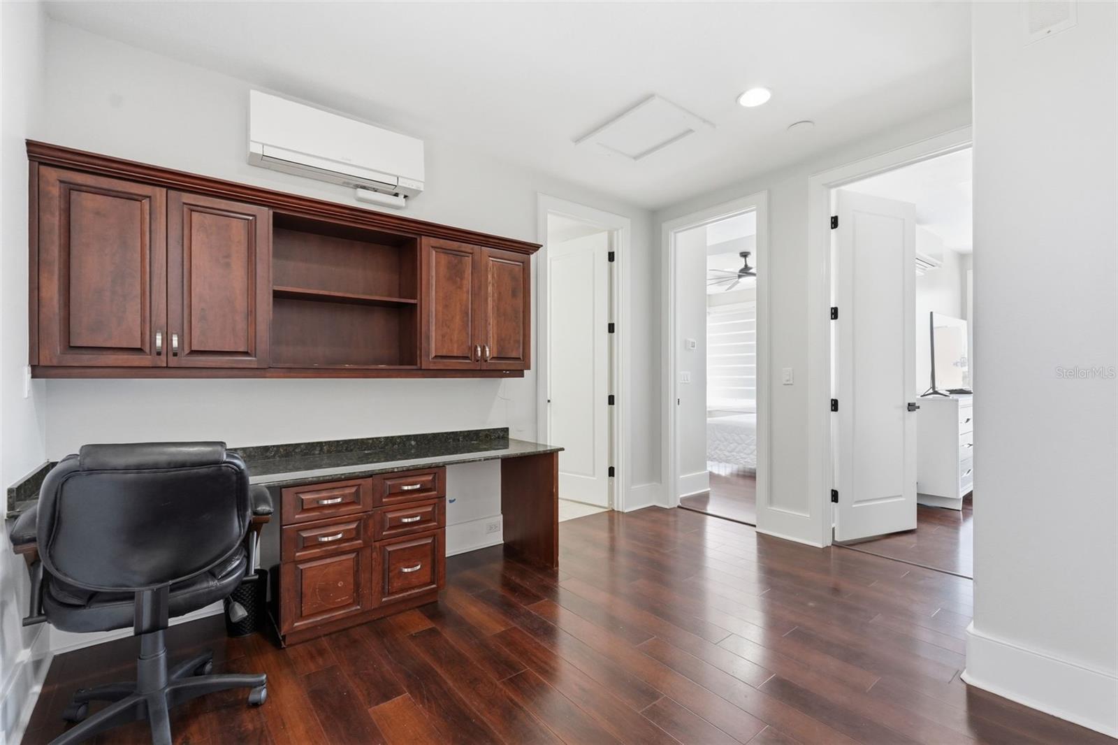 ISLAND ESTATES OF CLEARWATER - Residential