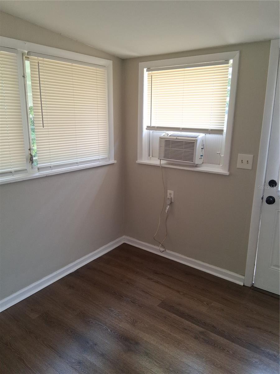 HIGHLAND PARK - Residential Lease