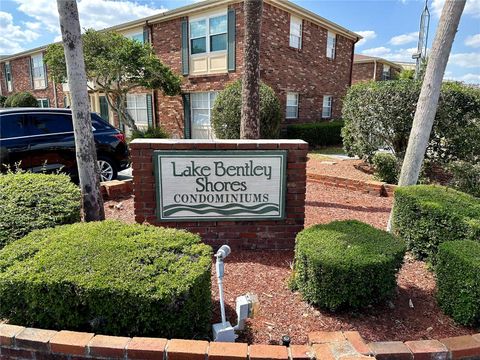 A home in LAKELAND