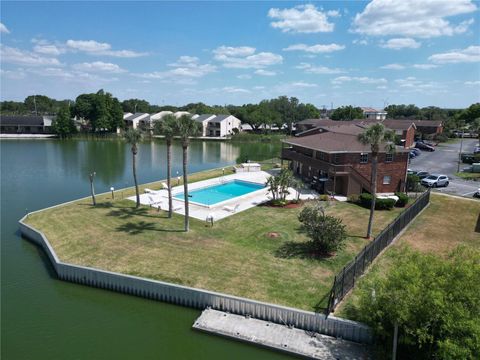 A home in LAKELAND