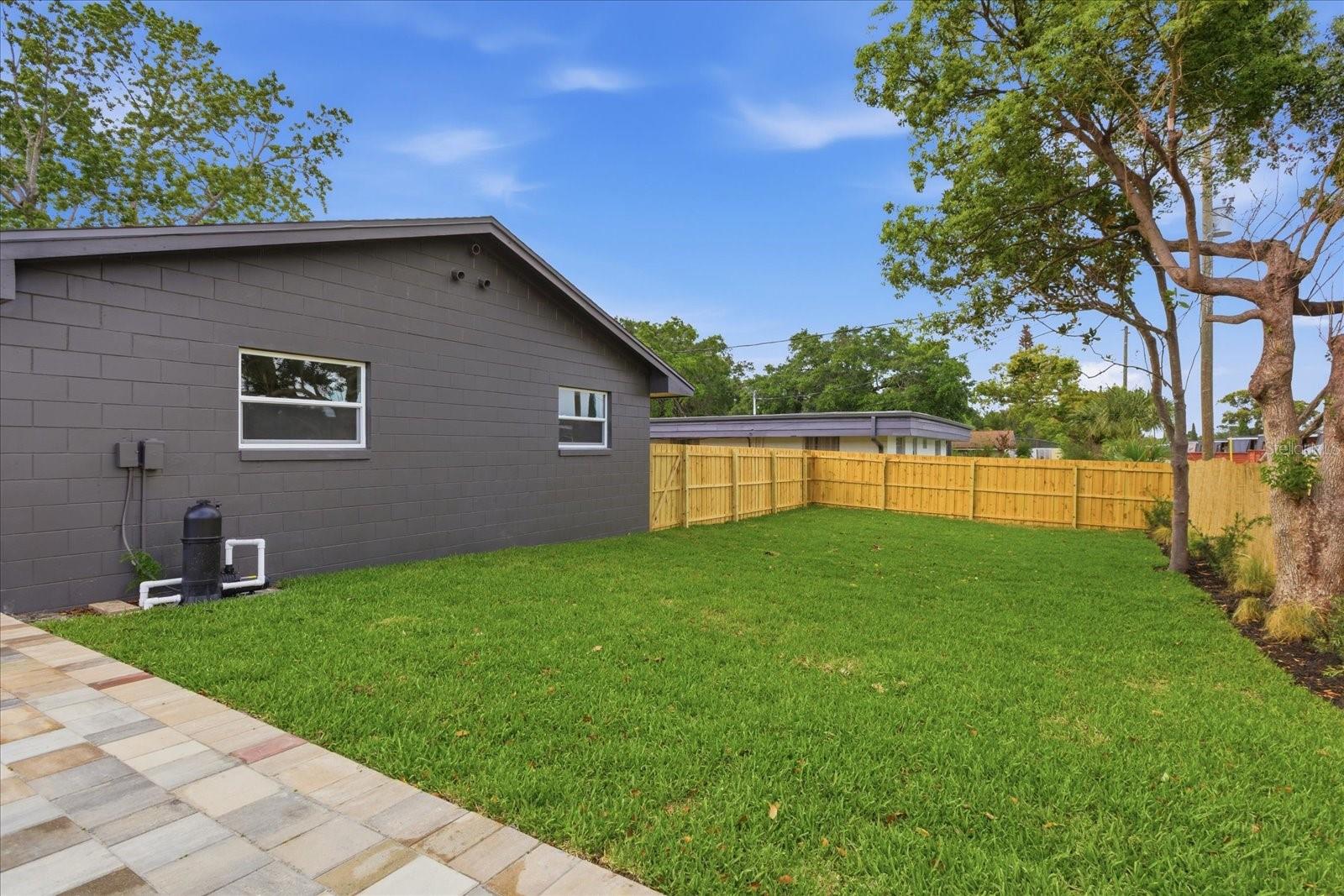 DOMMERICH HILLS 6TH ADD - Residential