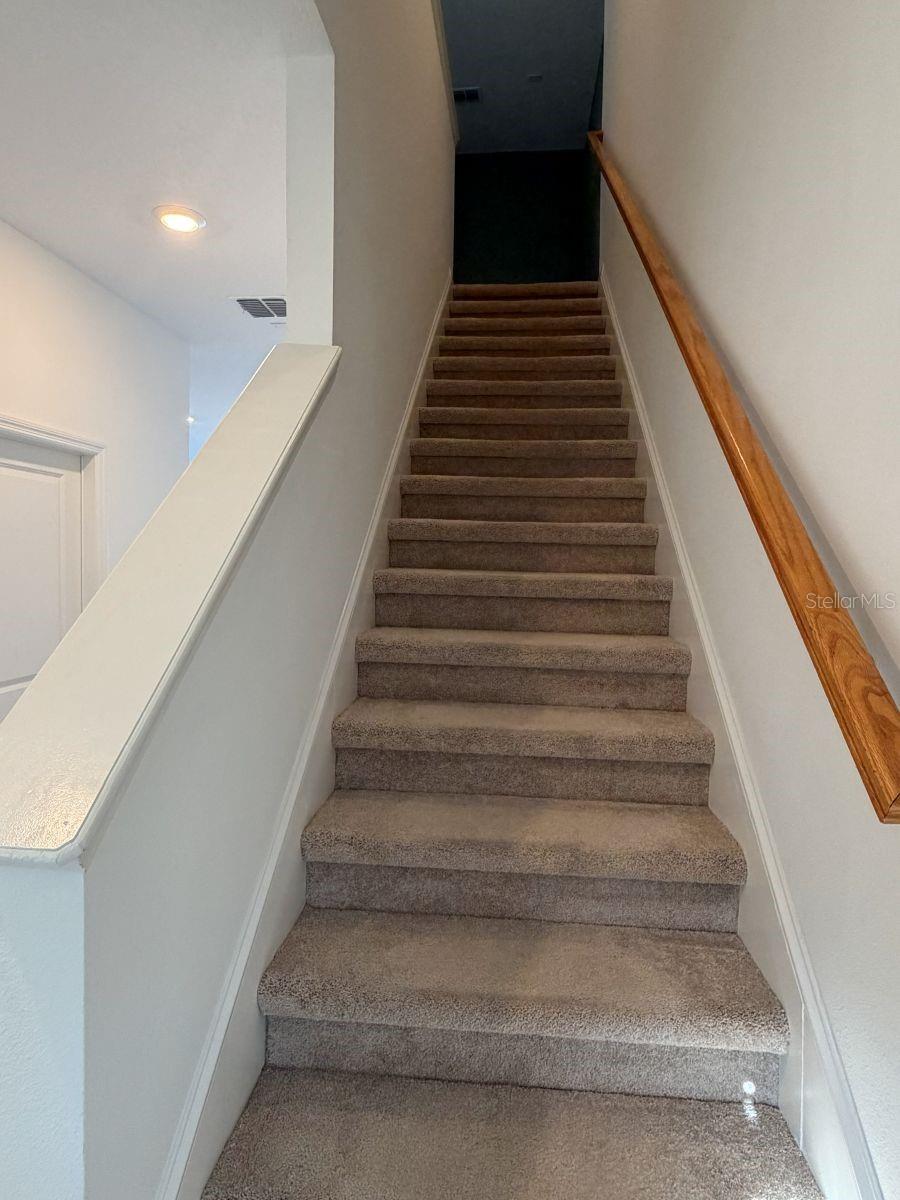 ARTISAN LAKES EDGESTONE NORTH PH I & II - Residential Lease