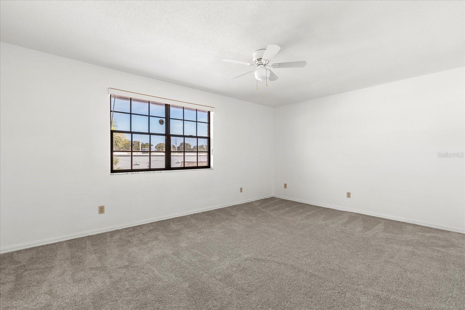 COLONIAL TWNHS CONDO APT PH 01 - Residential