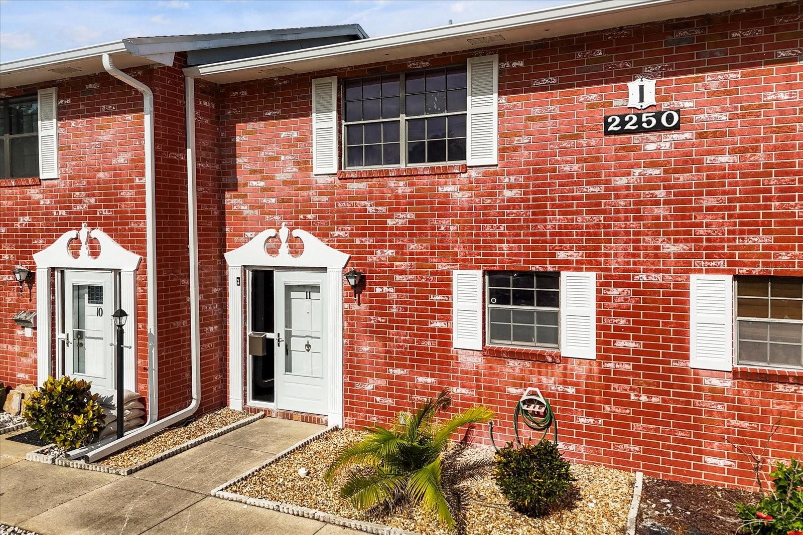 COLONIAL TWNHS CONDO APT PH 01 - Residential