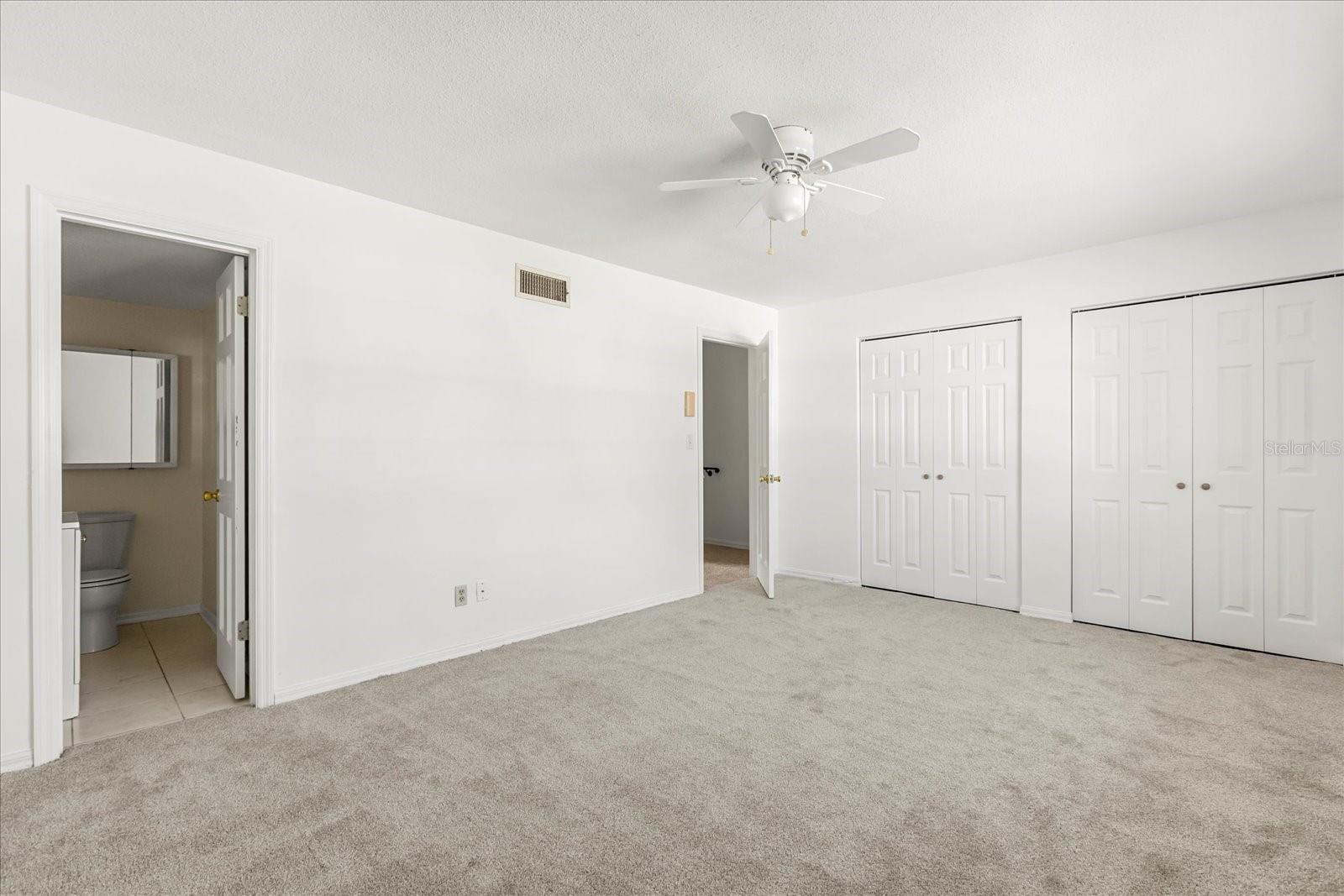 COLONIAL TWNHS CONDO APT PH 01 - Residential