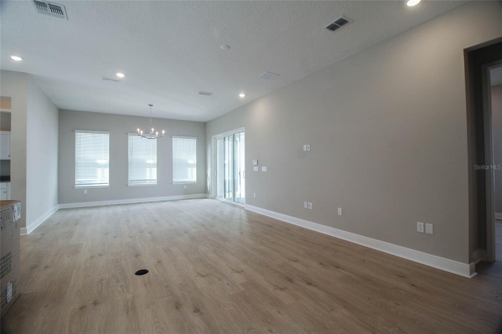 LAUREATE PK PH 1 PCL N-2 - Residential Lease