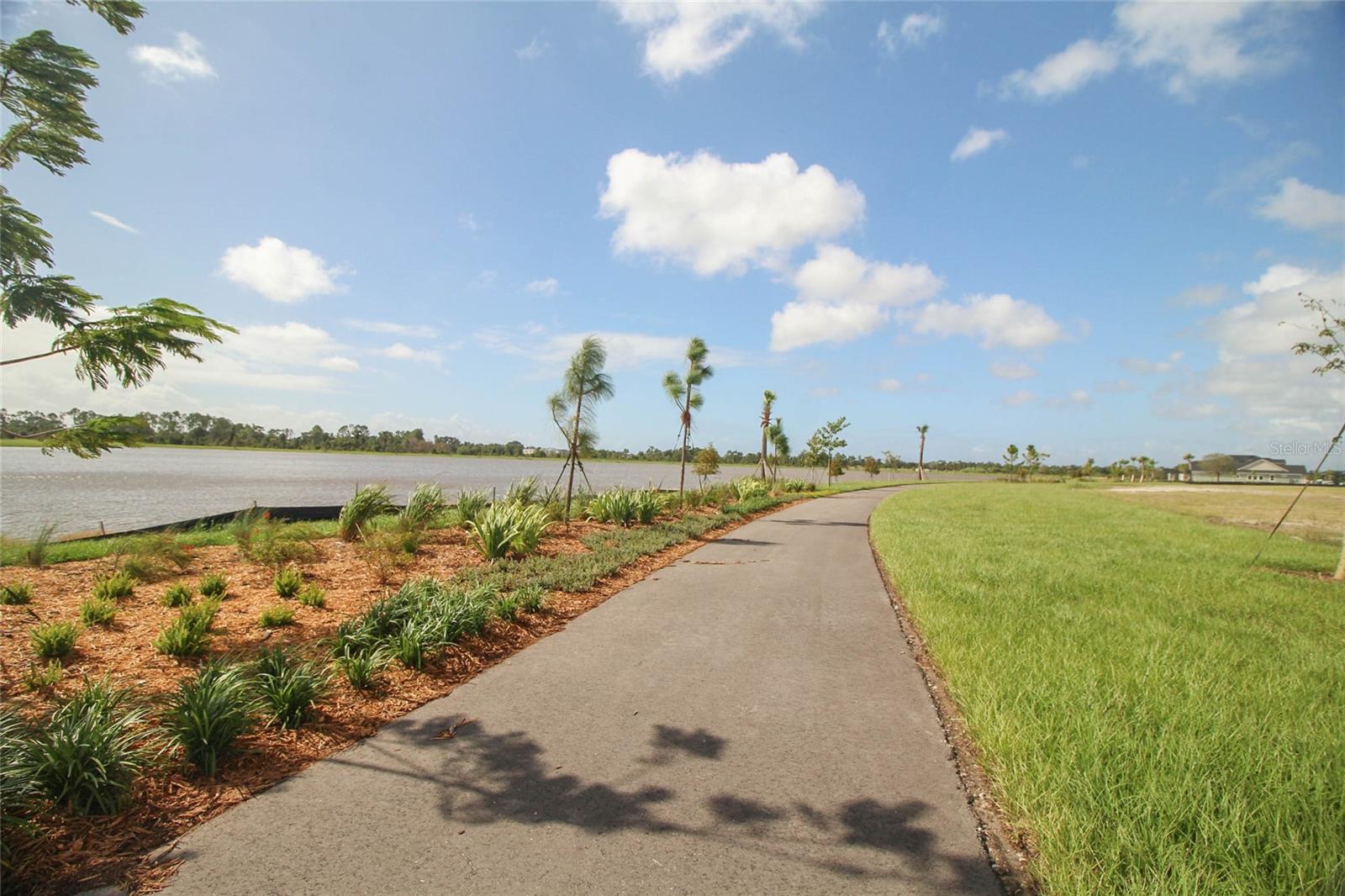LAUREATE PK PH 1 PCL N-2 - Residential Lease
