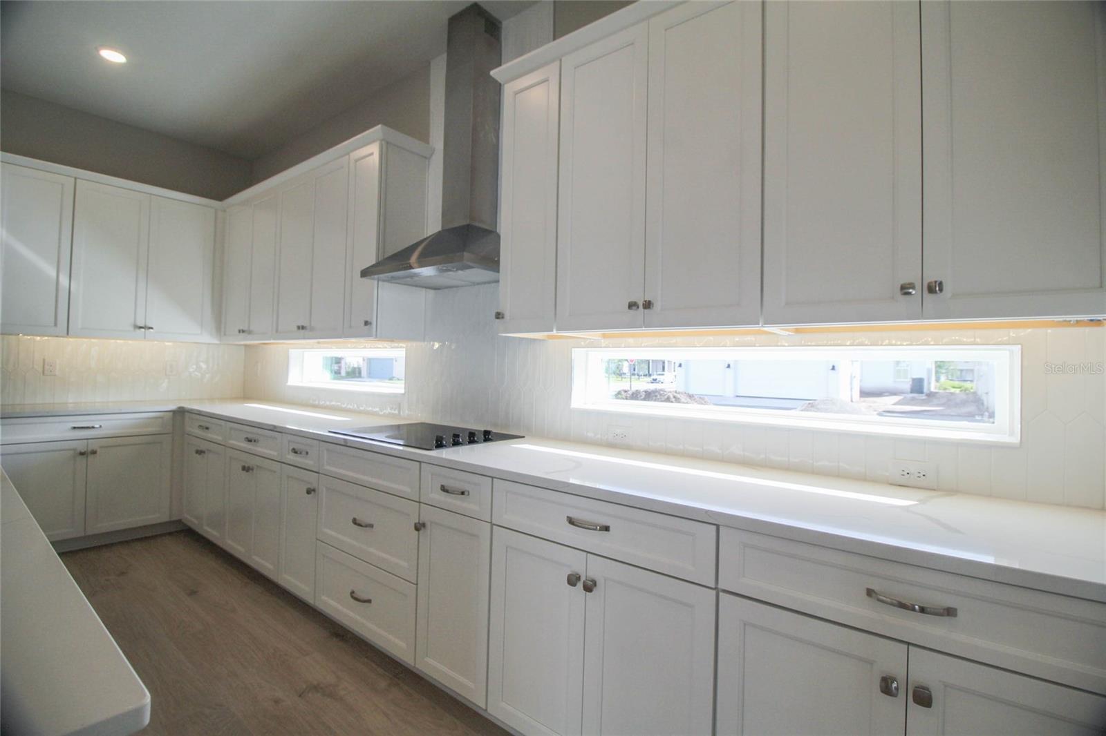 LAUREATE PK PH 1 PCL N-2 - Residential Lease