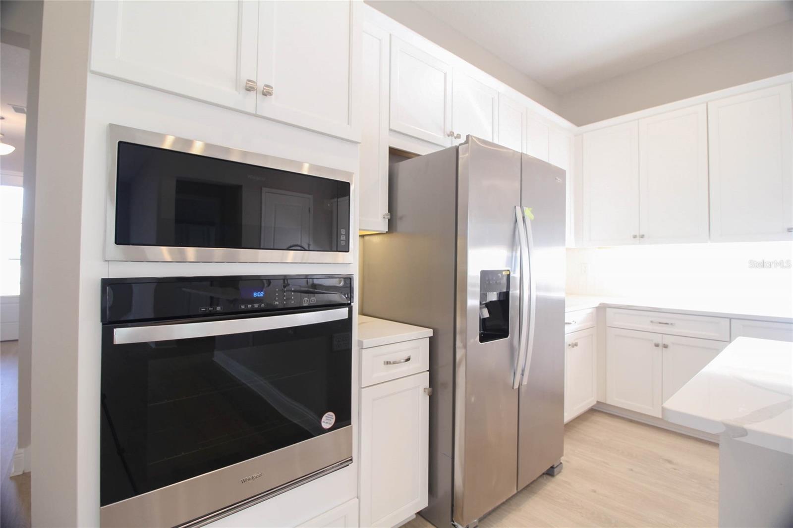 LAUREATE PK PH 1 PCL N-2 - Residential Lease