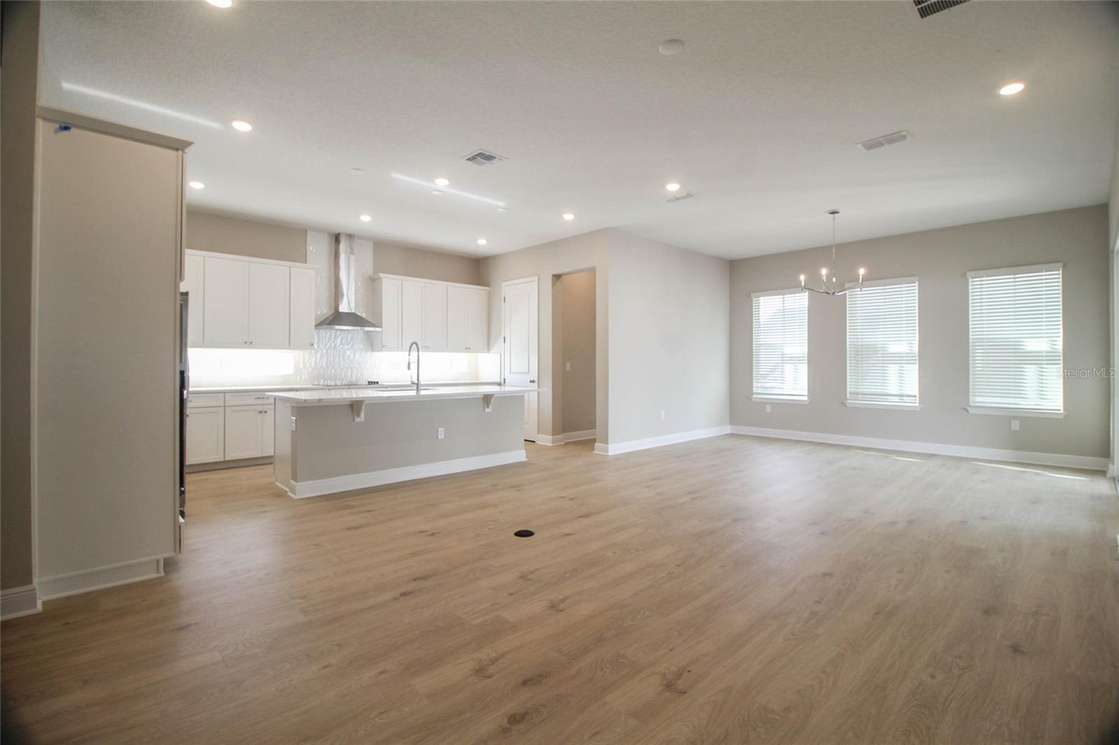 LAUREATE PK PH 1 PCL N-2 - Residential Lease