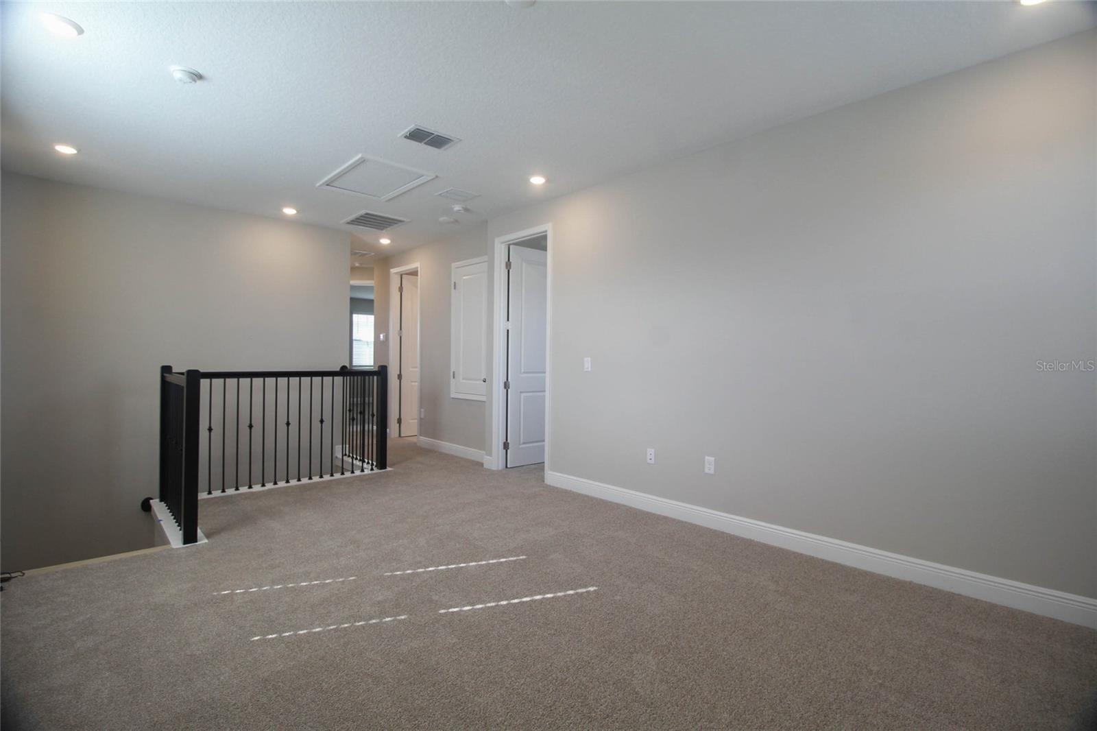LAUREATE PK PH 1 PCL N-2 - Residential Lease