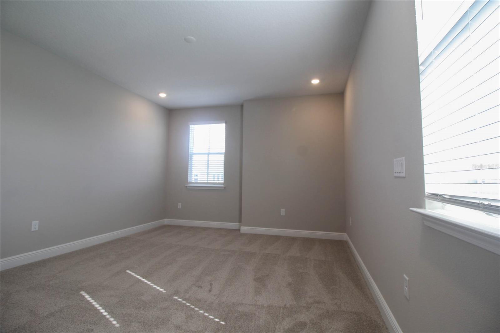 LAUREATE PK PH 1 PCL N-2 - Residential Lease