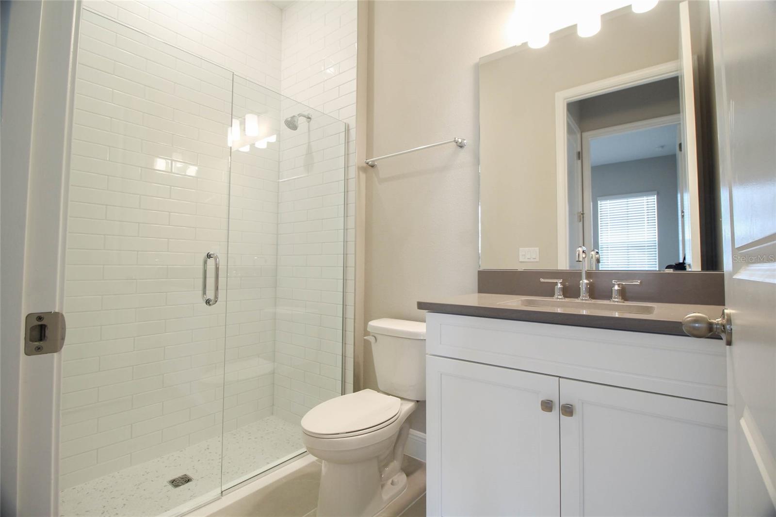 LAUREATE PK PH 1 PCL N-2 - Residential Lease