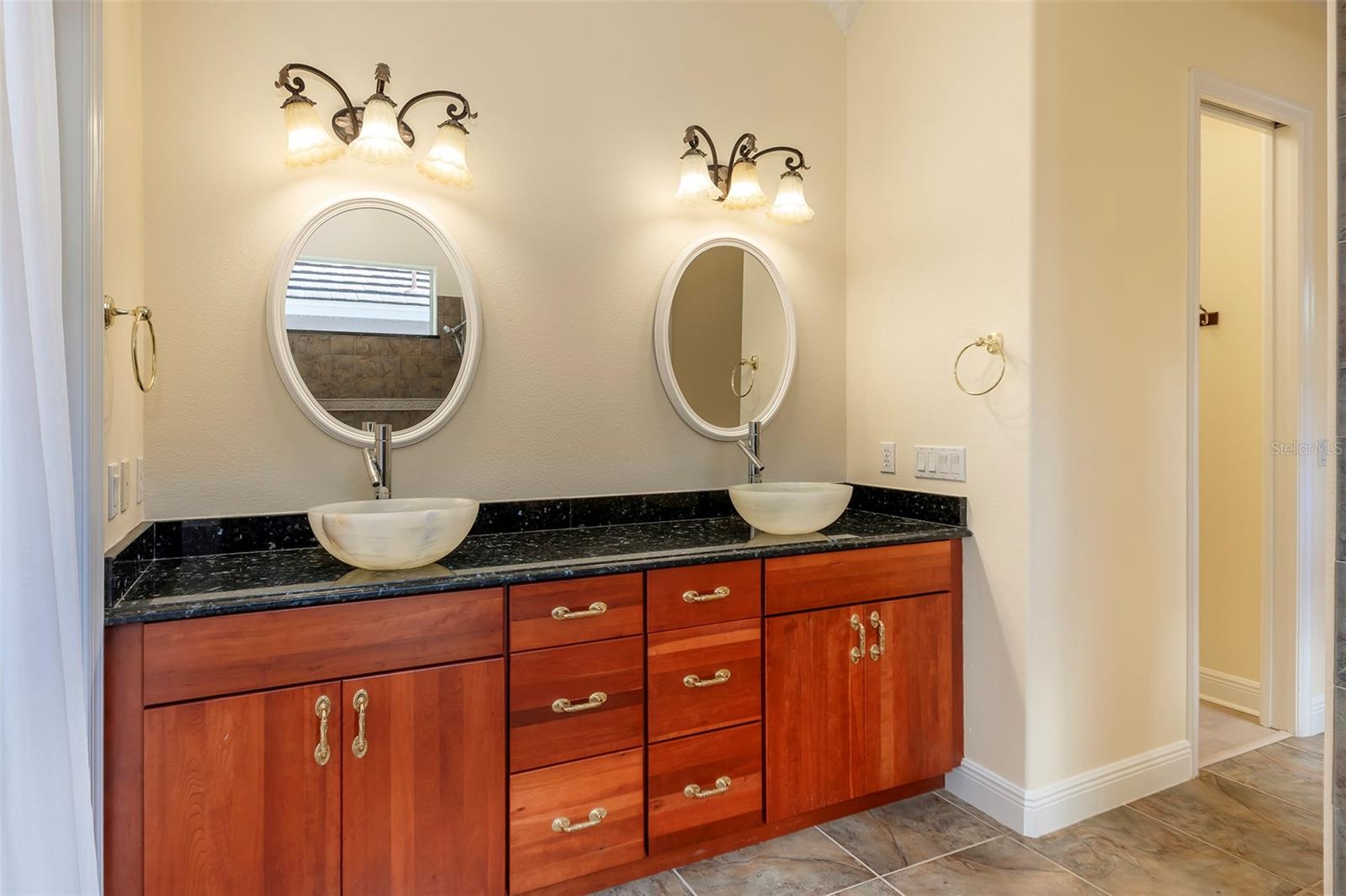 DEBAY PLANTATION UN 17B - Residential