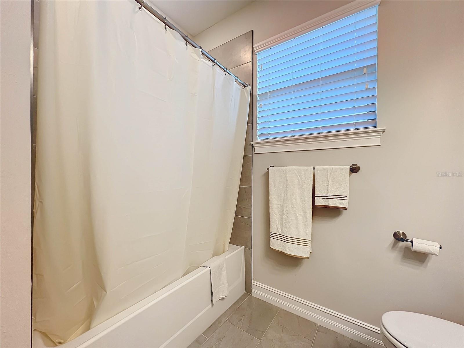 TOSCANA ISLES PH 6 UN 2 - Residential