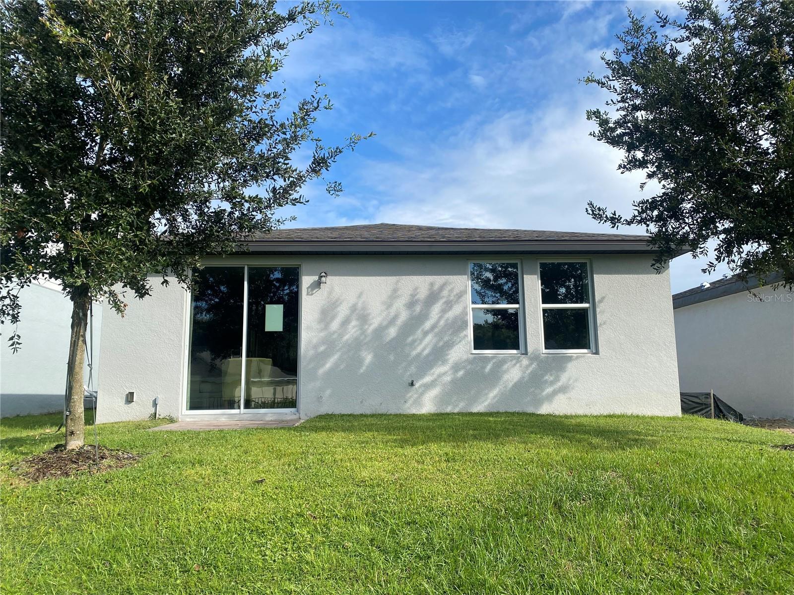 LAKE DENHAM ESTATES - Residential Lease