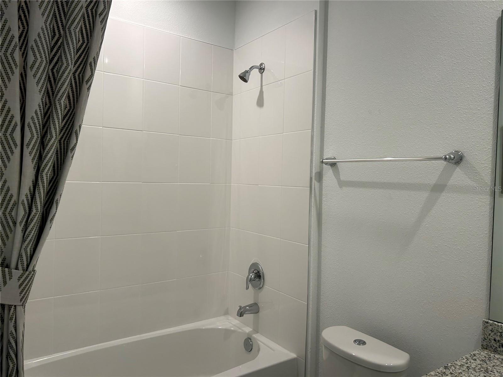 LAKE DENHAM ESTATES - Residential Lease