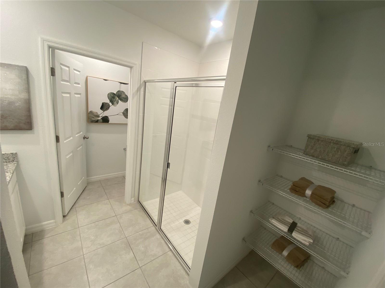 LAKE DENHAM ESTATES - Residential Lease