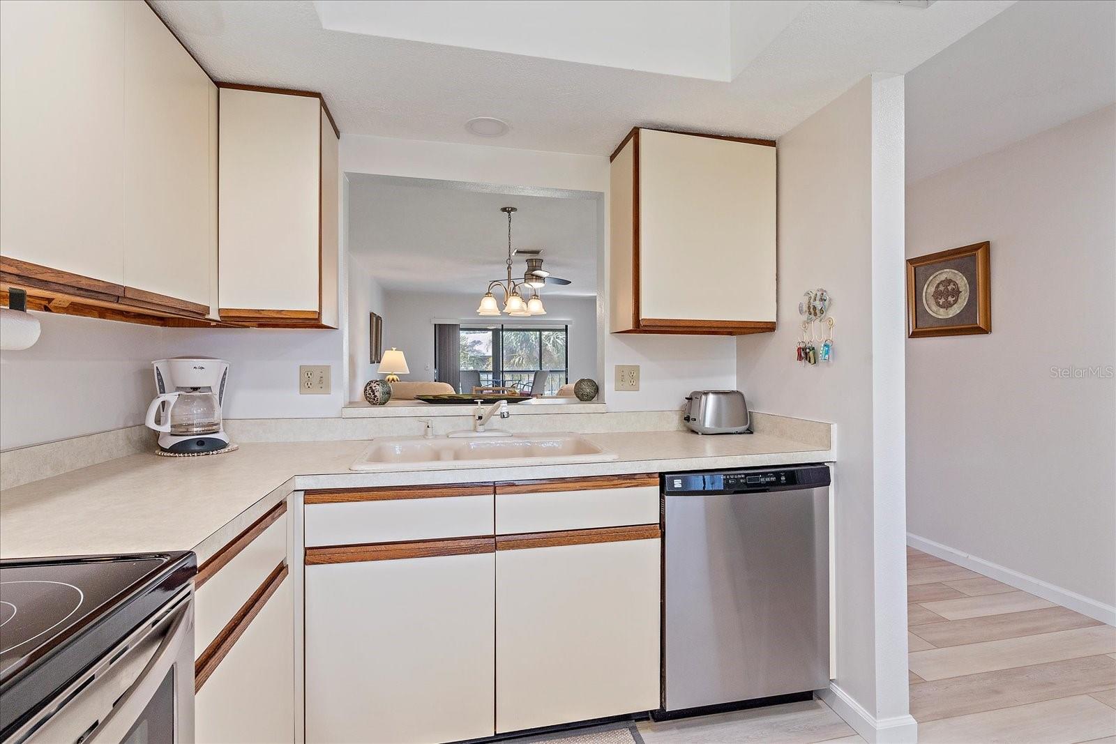 MISSION LAKES - Residential Lease