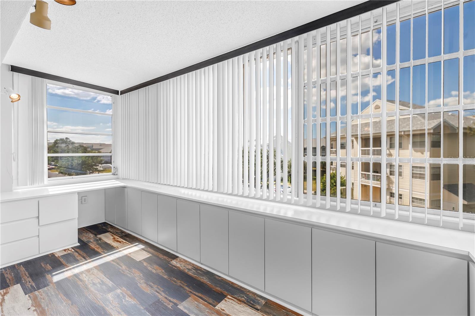 CROSSWINDS COLONY ONE CONDO - Residential
