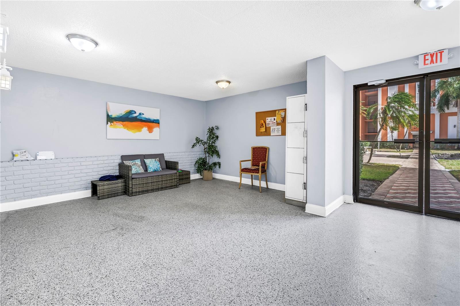 CROSSWINDS COLONY ONE CONDO - Residential