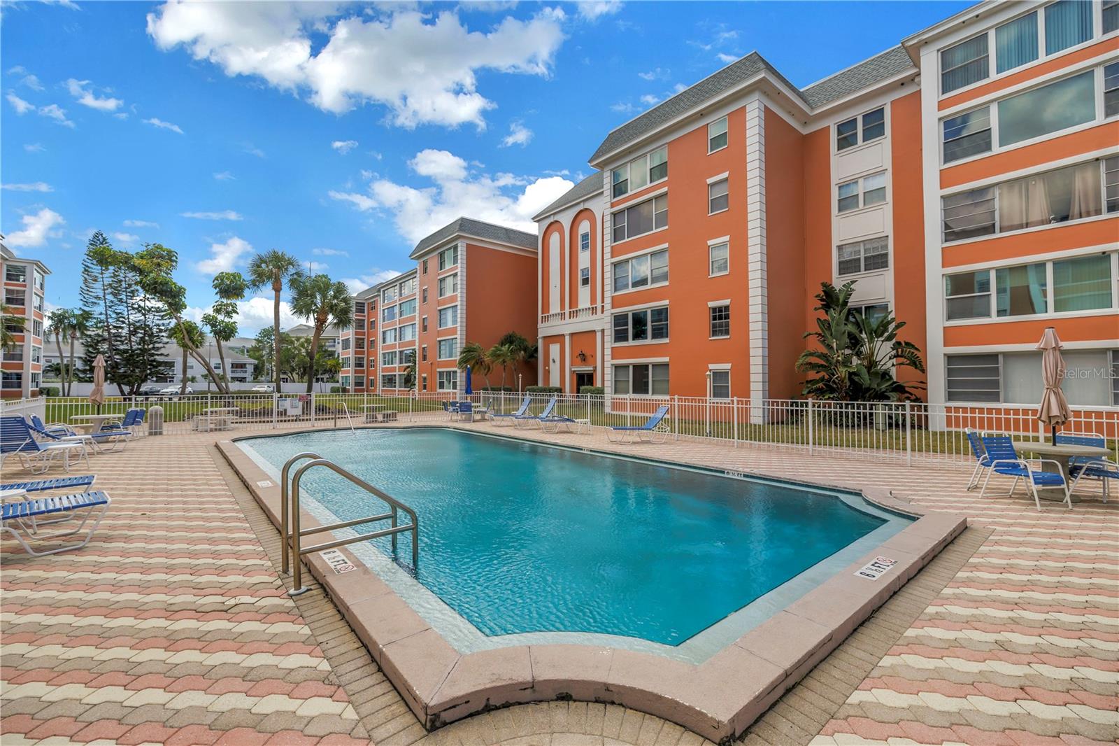 CROSSWINDS COLONY ONE CONDO - Residential