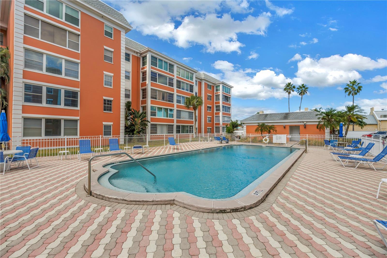 CROSSWINDS COLONY ONE CONDO - Residential
