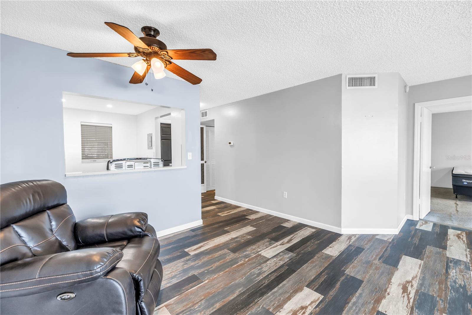 CROSSWINDS COLONY ONE CONDO - Residential