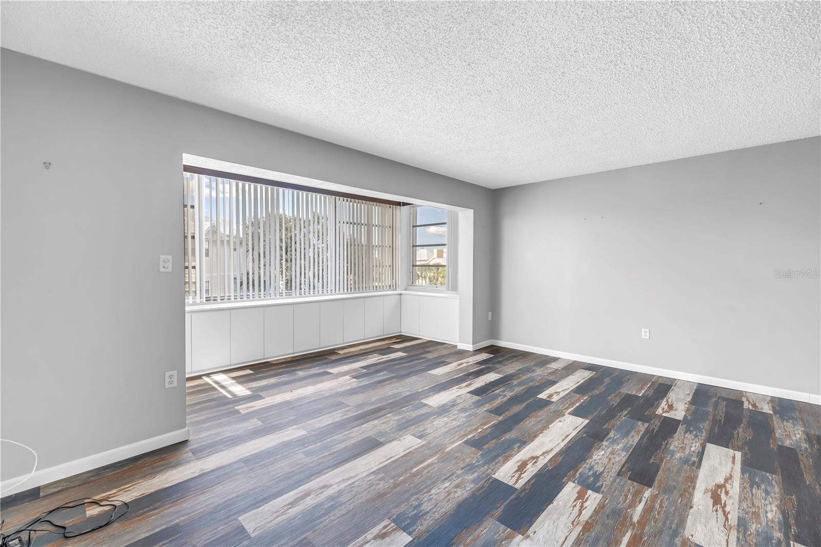 CROSSWINDS COLONY ONE CONDO - Residential