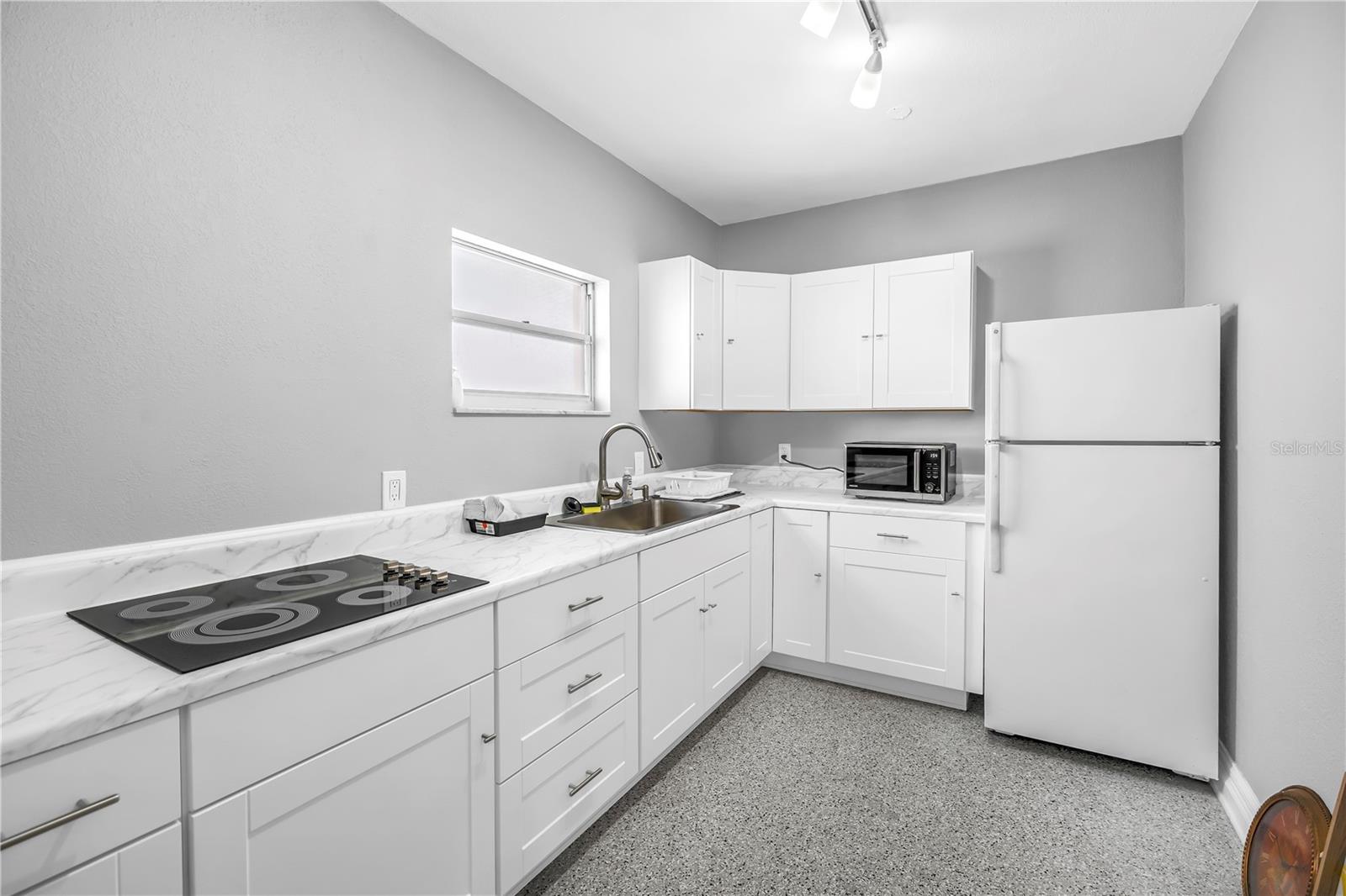 CROSSWINDS COLONY ONE CONDO - Residential