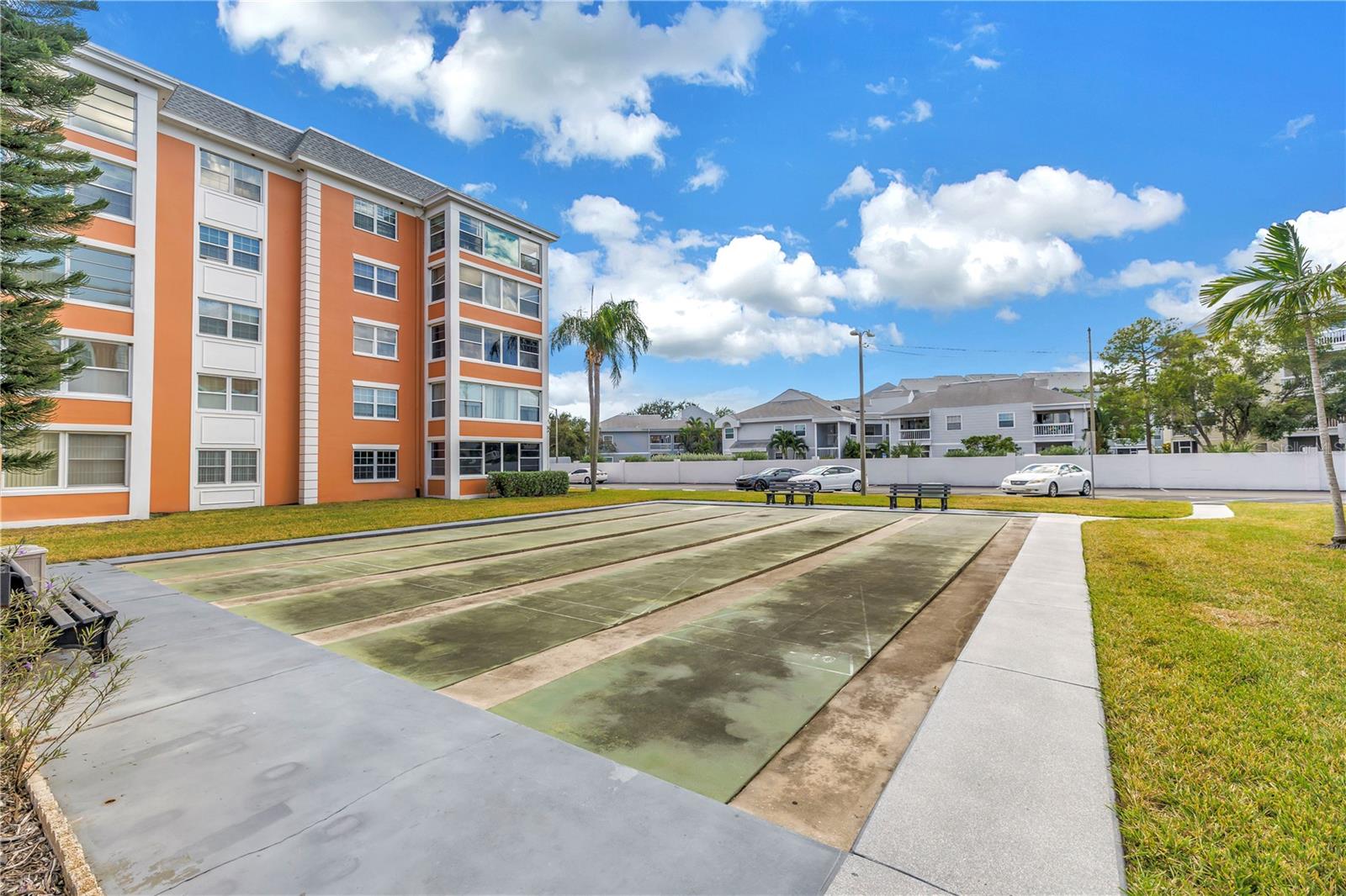 CROSSWINDS COLONY ONE CONDO - Residential