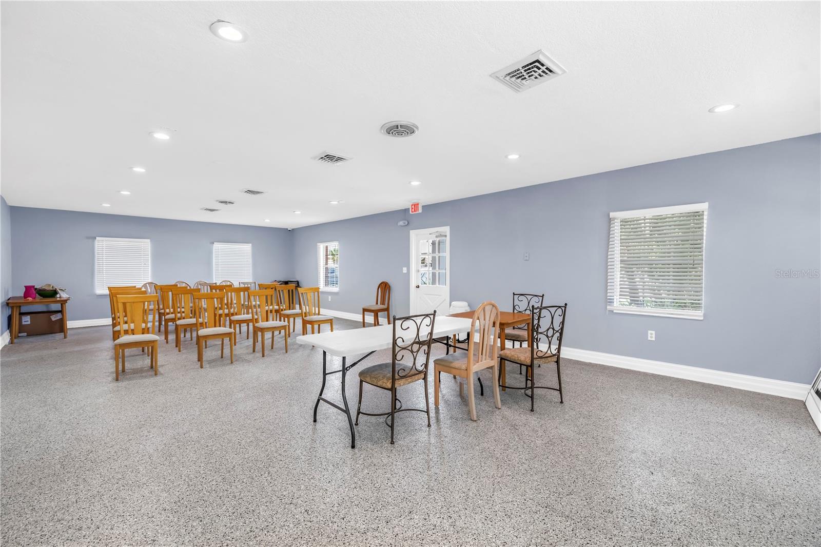CROSSWINDS COLONY ONE CONDO - Residential