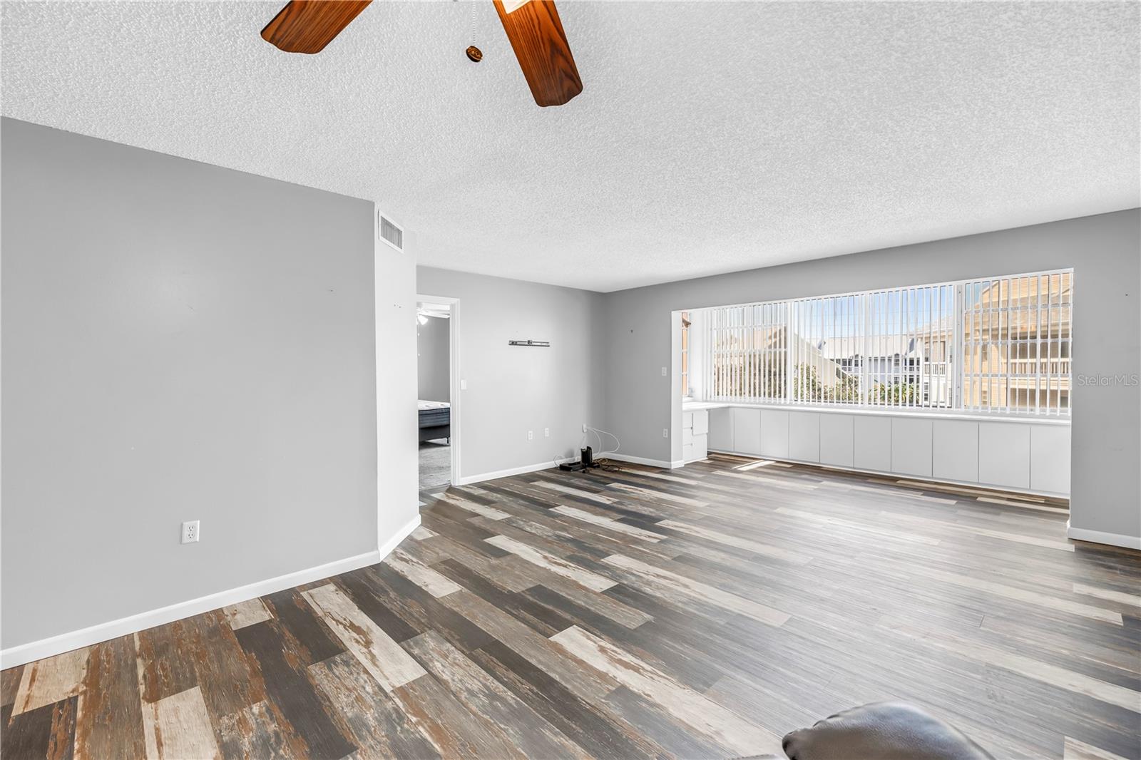 CROSSWINDS COLONY ONE CONDO - Residential