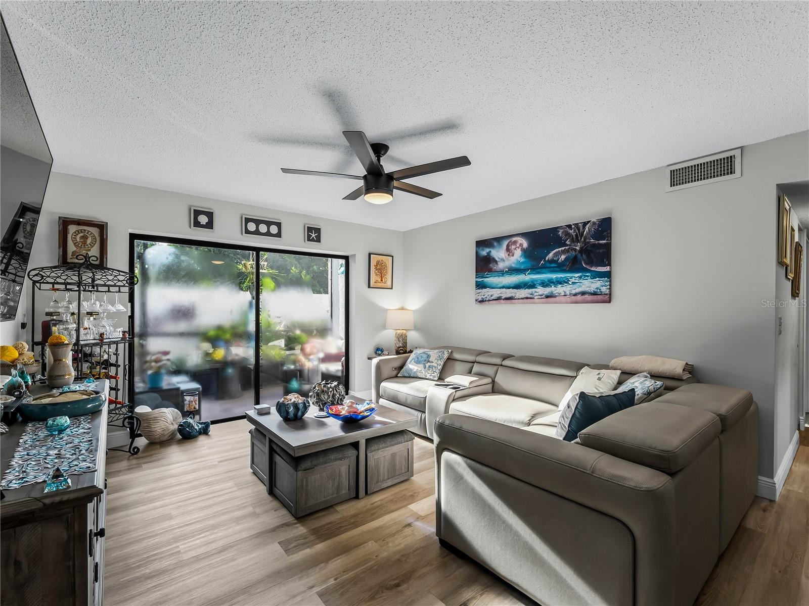 3279 BENEVA ROAD 104, SARASOTA, FL, 34232 4 3279 BENEVA ROAD 104