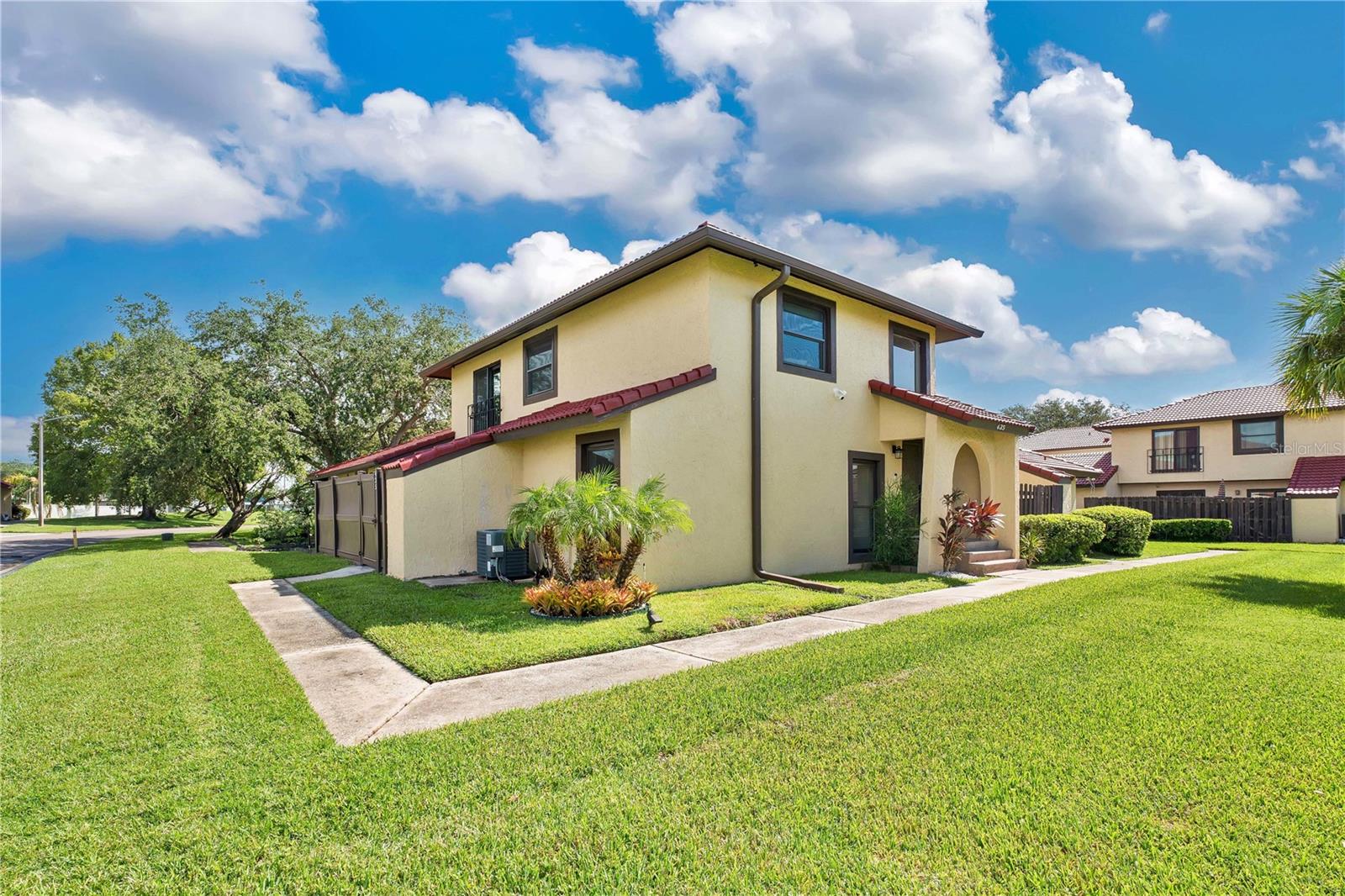 435 HUNTER CIRCLE
