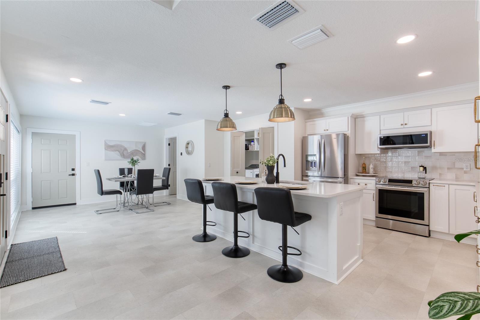 ARROWHEAD VILLAGE REP - Residential