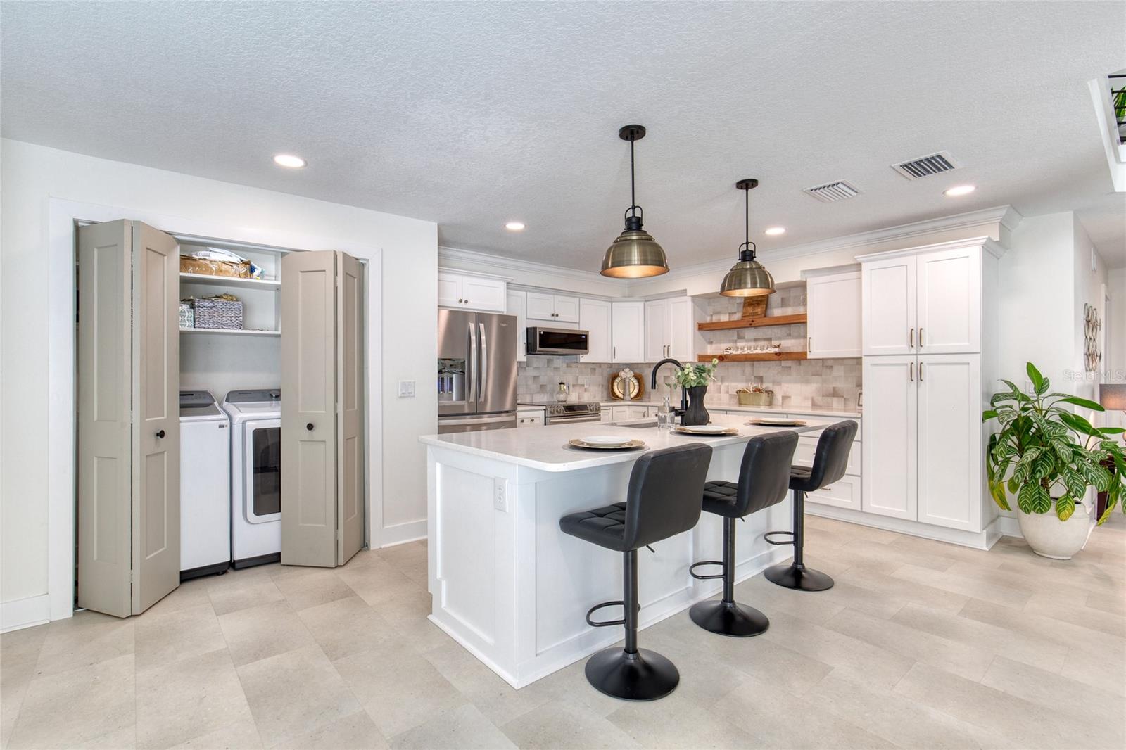 ARROWHEAD VILLAGE REP - Residential
