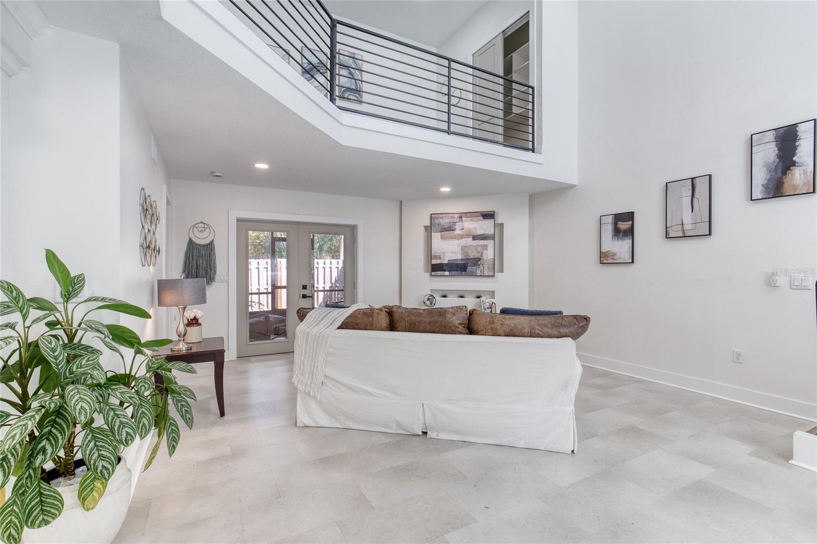 ARROWHEAD VILLAGE REP - Residential