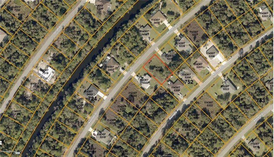 Quality building lot located in the booming city of North Port, Sarasota County's largest and most highly populated city home of the Atlanta Braves Spring Training Complex.. Build your dream home!!! Close to schools, shopping, dining and Interstate I-75. Lot is located in a highly desired area of North Port with Florida's most desired Gulf Beaches, only a short drive away. Now is the time to buy in North Port as the city is rapidly growing!
Include the building plans per owner.